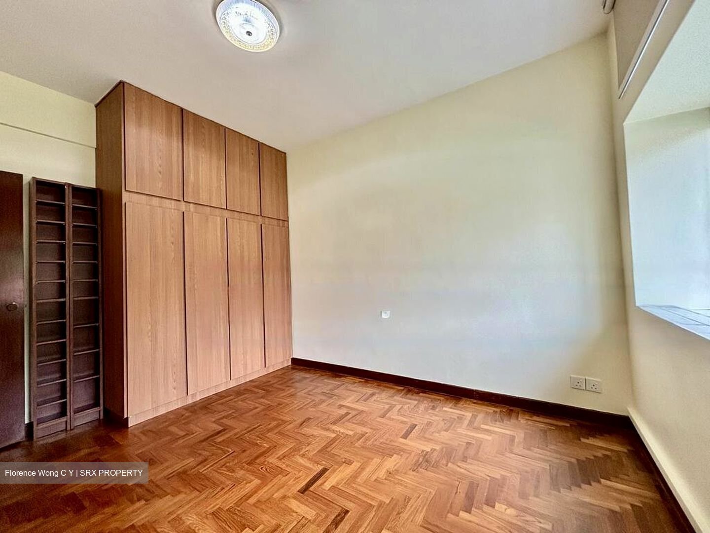 Lloyd Court (D9), Apartment #457021601